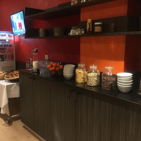 Le Grand Hotel Maubeuge Bagian luar foto