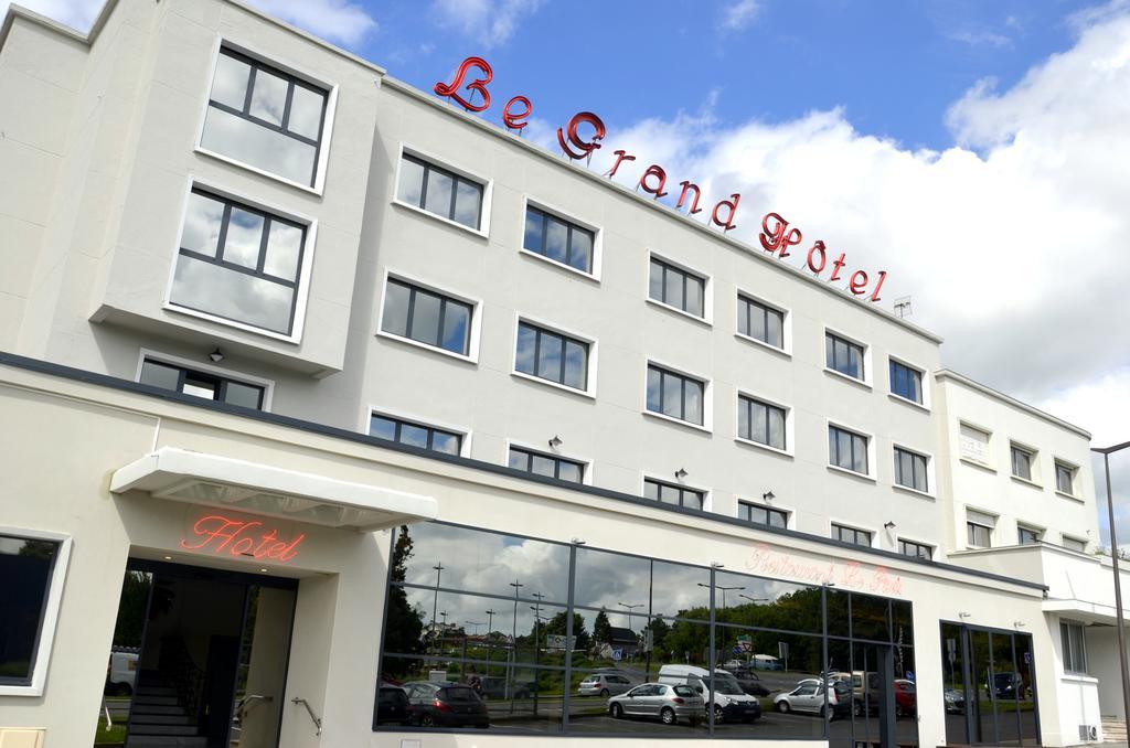 Le Grand Hotel Maubeuge Bagian luar foto