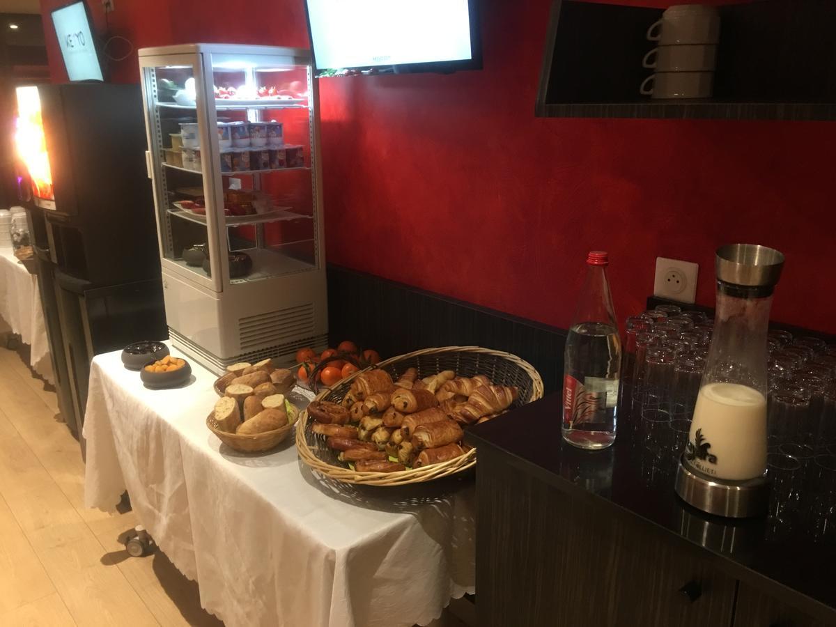 Le Grand Hotel Maubeuge Bagian luar foto