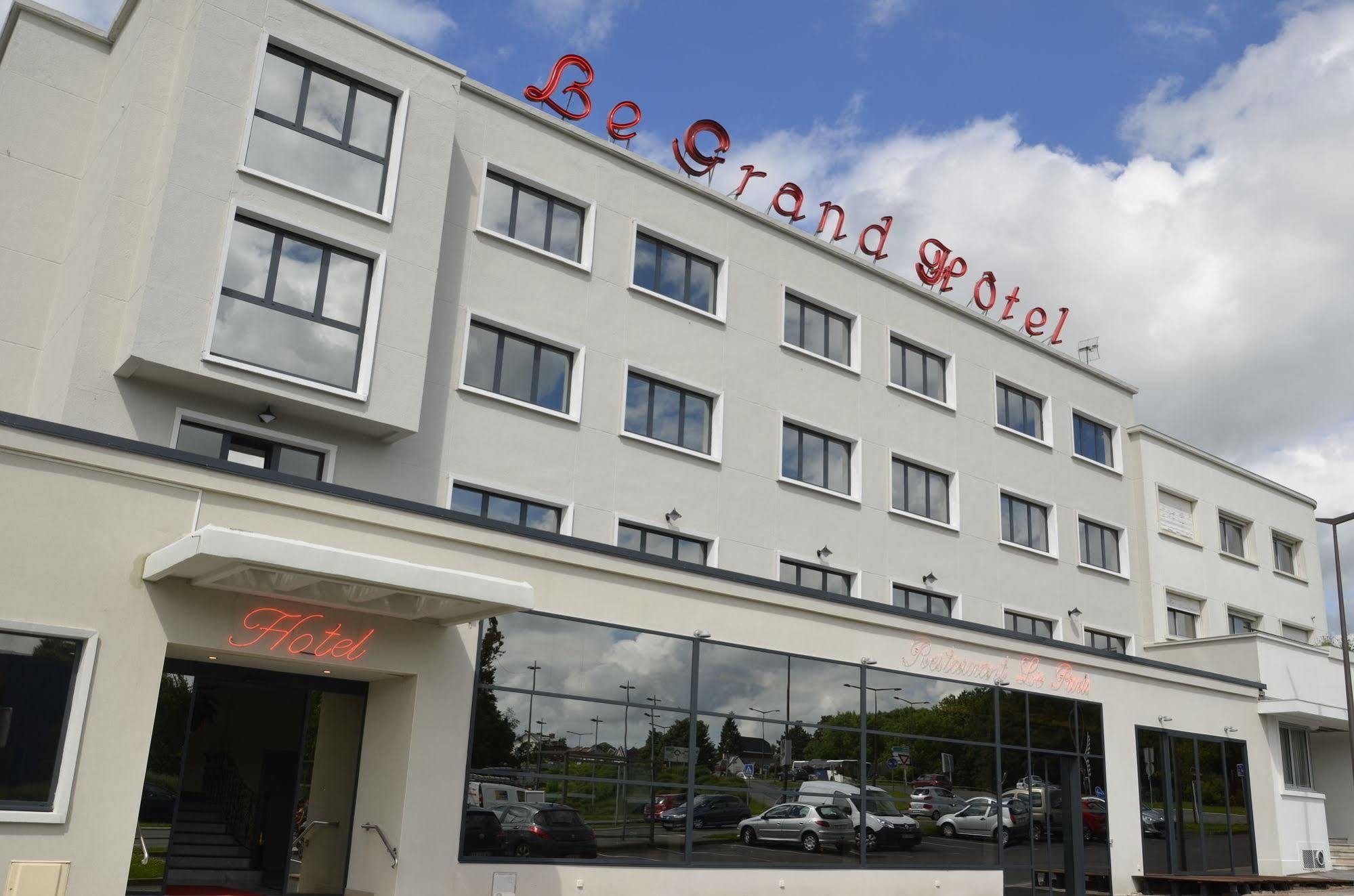 Le Grand Hotel Maubeuge Bagian luar foto